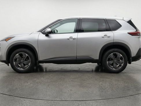 Used 2025 Nissan Rogue SV AWD/4WD image 5