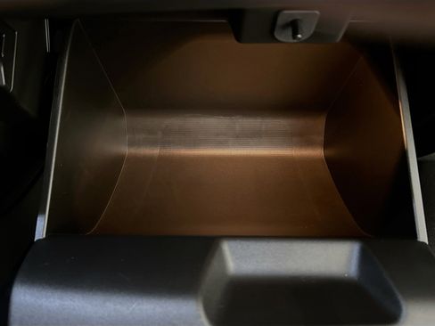 Used 2025 Alfa Romeo Tonale w/ Premium Package image 32