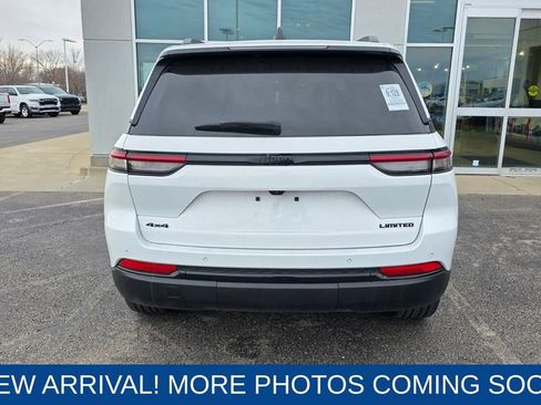 Used 2024 Jeep Grand Cherokee Limited w/ Black Appearance Package image 4