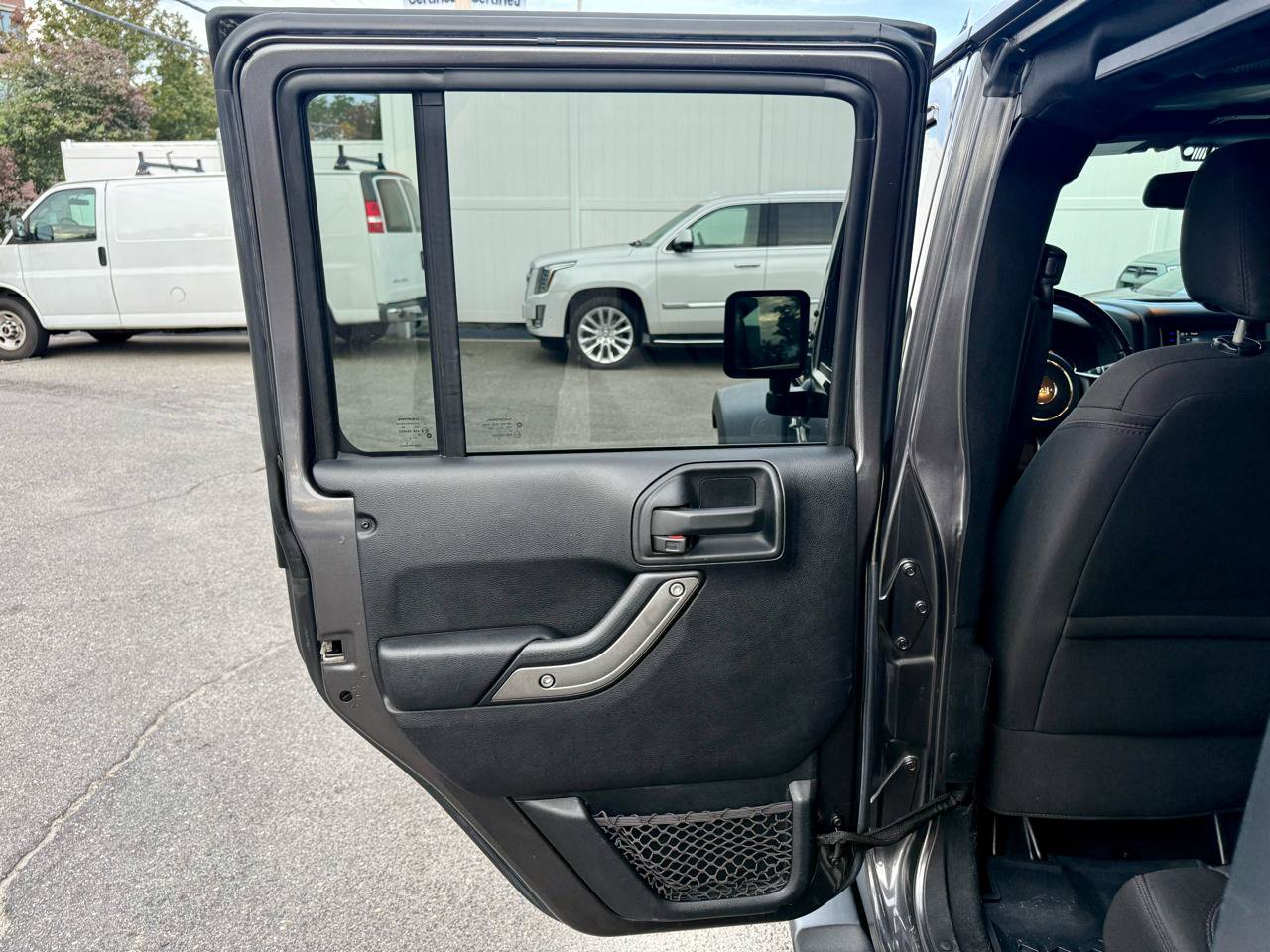 Used 2016 Jeep Wrangler Unlimited Sport w/ Quick Order Package 24S AWD/4WD image 18