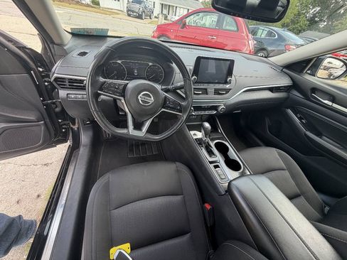 Used 2020 Nissan Altima 2.5 SV FWD image 10