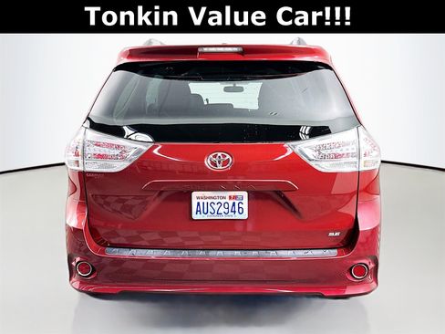 Used 2016 Toyota Sienna L image 7