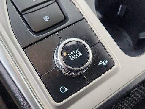 Certified 2022 Ford Explorer XLT w/ Equipment Group 202A image 27