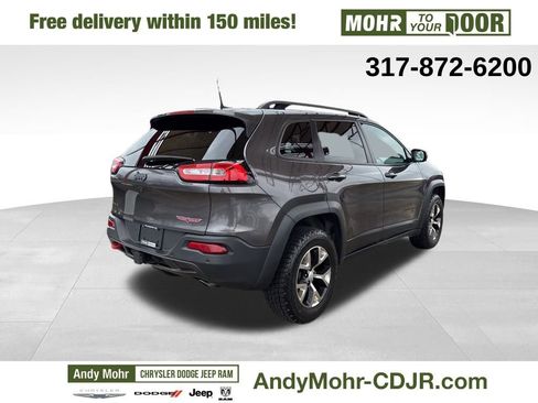 Used 2018 Jeep Cherokee Trailhawk w/ Cold Weather Group image 7