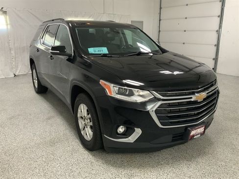 Used 2021 Chevrolet Traverse LT w/ LPO, Floor Liner Package AWD/4WD image 3
