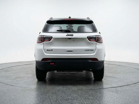 Used 2025 Jeep Compass Trailhawk AWD/4WD image 7