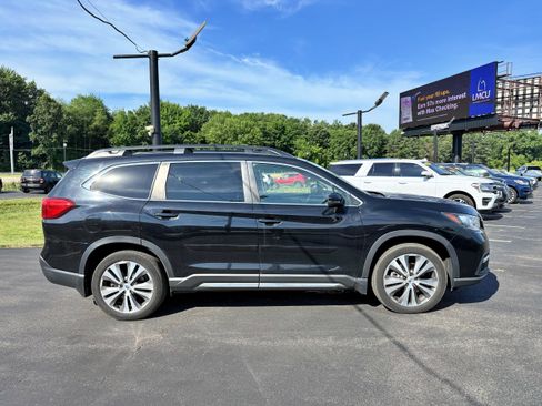 Used 2022 Subaru Ascent Limited w/ Technology Package AWD/4WD image 10
