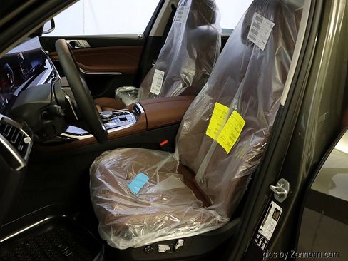 Used 2026 BMW X7 xDrive40i image 12