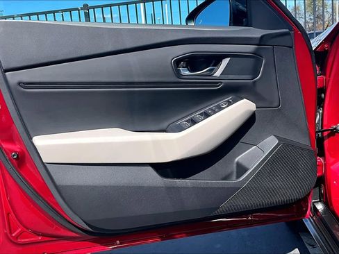 Used 2025 Honda Accord SE image 25