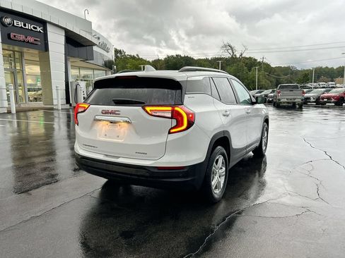 Used 2023 GMC Terrain SLE w/ Driver Convenience Package AWD/4WD image 8