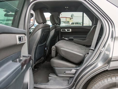 Used 2020 Ford Explorer XLT w/ Class III Trailer Tow Package image 34