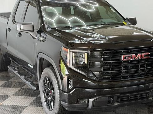 Used 2024 GMC Sierra 1500 Elevation AWD/4WD image 3