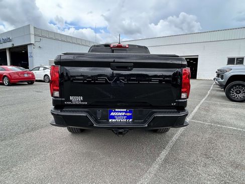 Used 2023 Chevrolet Colorado LT w/ LT Convenience Package II AWD/4WD image 4