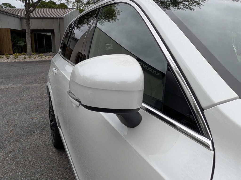 New 2027 Volvo XC90 T8 Plus AWD/4WD image 10