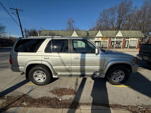 Used 2000 Toyota 4Runner Limited image 6
