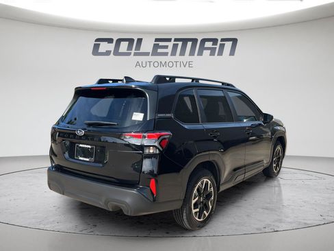 Used 2025 Subaru Forester Premium AWD/4WD image 3
