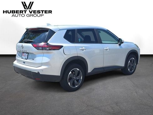 Used 2025 Nissan Rogue SV AWD/4WD image 6