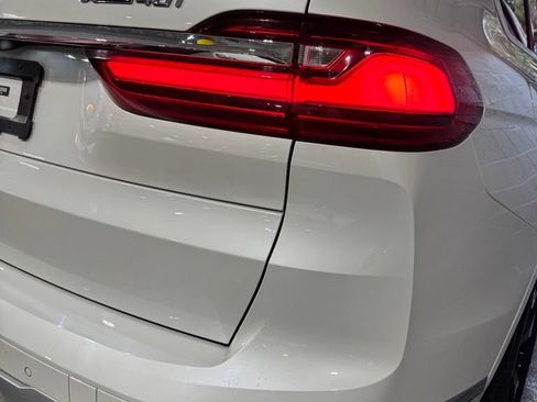 Used 2019 BMW X7 xDrive40i w/ Premium Package AWD/4WD image 9