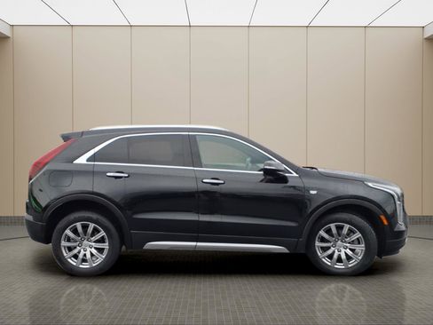 Used 2023 Cadillac XT4 Premium Luxury image 5