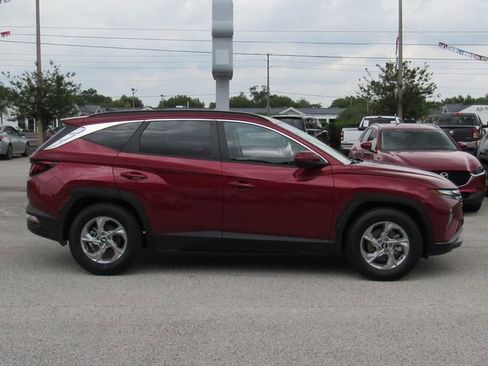 Used 2024 Hyundai Tucson SEL FWD image 2