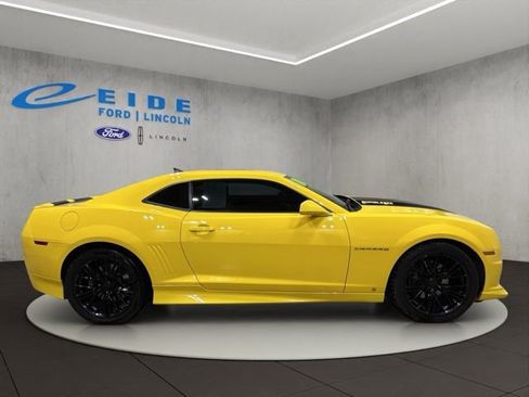 Used 2010 Chevrolet Camaro SS w/ LPO, Ground Effects Package RWD image 7