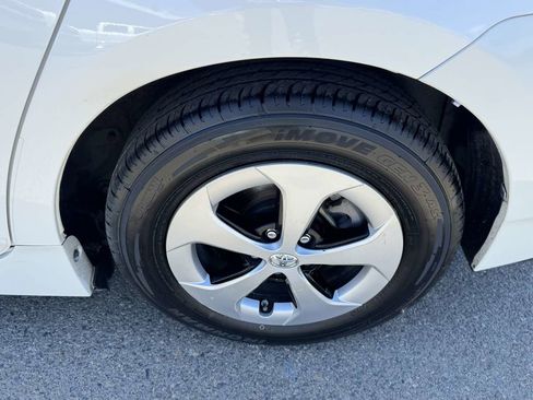 Used 2013 Toyota Prius Four image 33