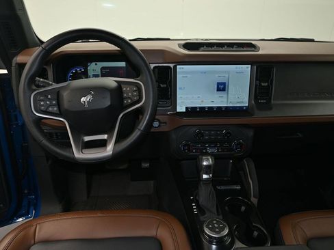 Used 2024 Ford Bronco Outer Banks w/ Sasquatch Package AWD/4WD image 17