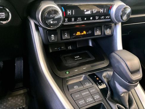 Used 2023 Toyota RAV4 XLE image 26