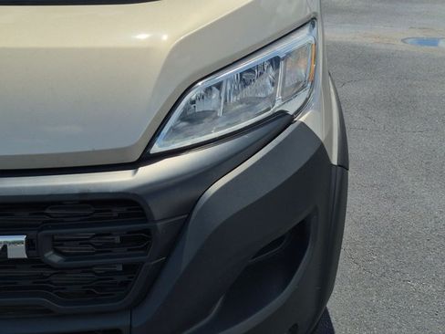 Used 2025 RAM ProMaster 2500 FWD image 9