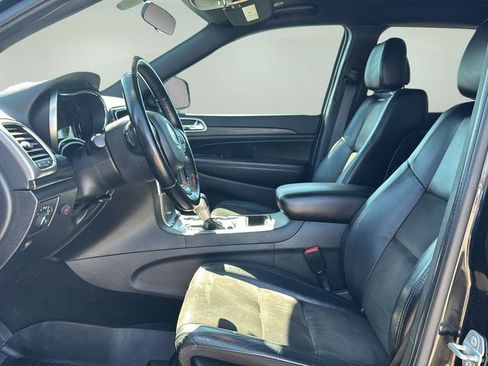 Used 2021 Jeep Grand Cherokee Laredo X AWD/4WD image 17