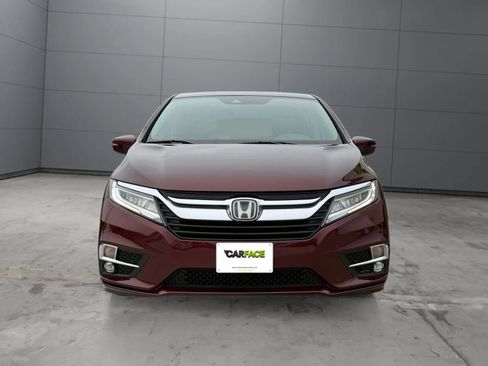 Used 2018 Honda Odyssey Touring image 2