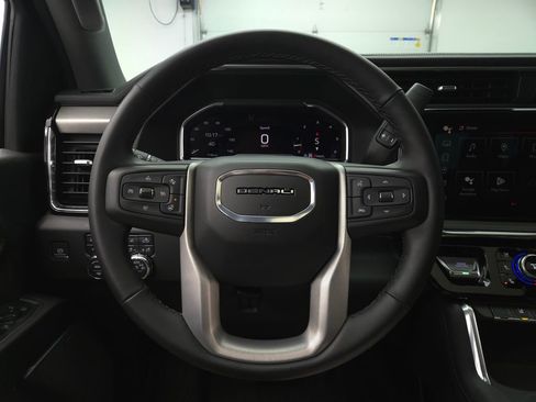 Used 2024 GMC Sierra 2500 Denali w/ Denali Reserve Package image 27