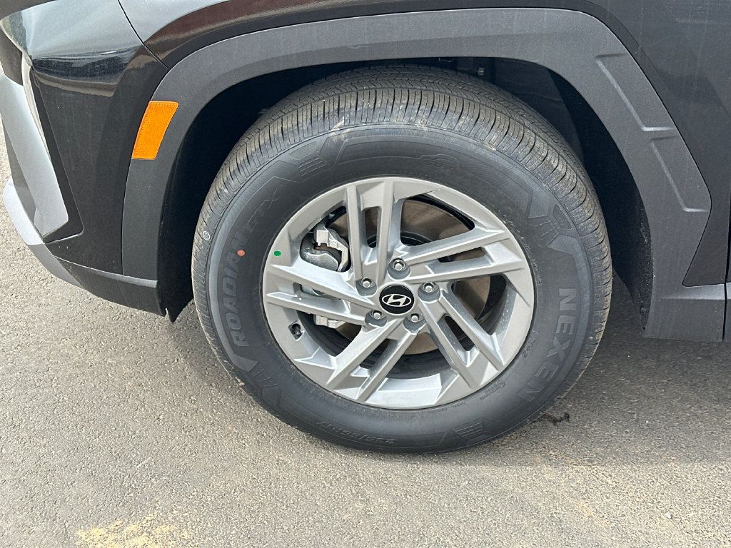 Certified 2026 Hyundai Tucson SE FWD image 11