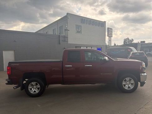 Used 2017 Chevrolet Silverado 1500 LT w/ All Star Edition AWD/4WD image 9