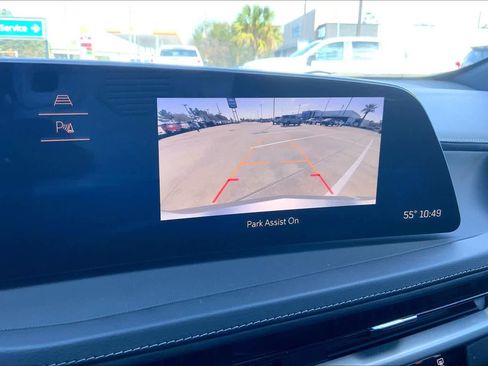 Used 2024 Cadillac XT4 Luxury w/ Cold Weather Package image 28