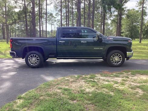 New 2026 Chevrolet Silverado 2500 LTZ w/ LTZ Plus Package AWD/4WD image 6