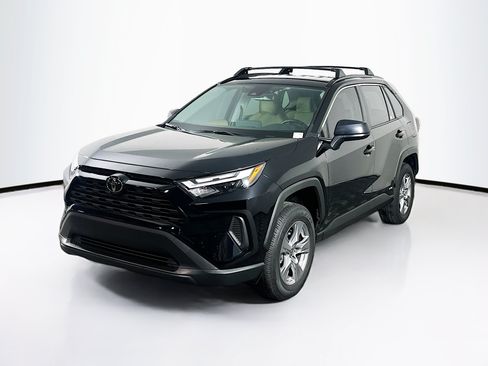 Used 2025 Toyota RAV4 LE AWD/4WD image 3