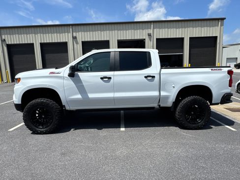 Used 2023 Chevrolet Silverado 1500 LT Trail Boss w/ Protection Package AWD/4WD image 8