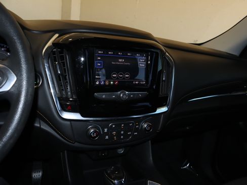 Used 2020 Chevrolet Traverse LS AWD/4WD image 26