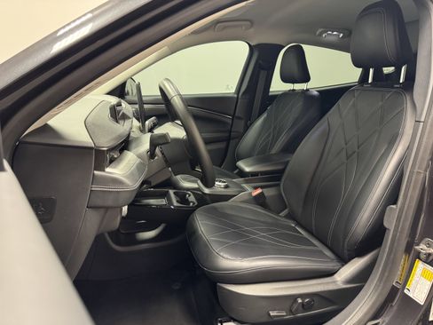 Used 2021 Ford Mustang Mach-E Select image 13