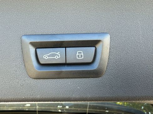 Used 2025 BMW X3 xDrive30i w/ Premium Package image 18