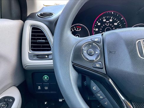 Used 2016 Honda HR-V EX image 19