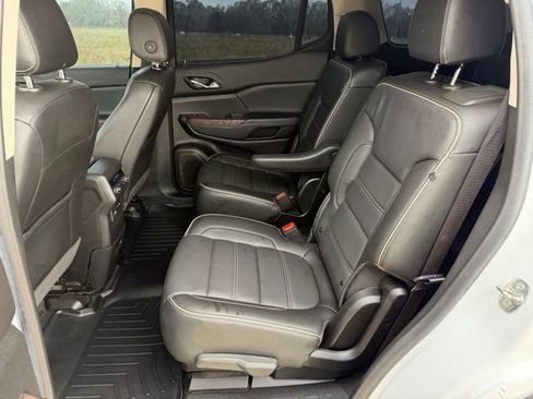 Used 2021 GMC Acadia Denali image 13