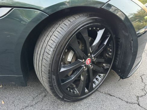 Used 2019 Jaguar F-TYPE Coupe image 33