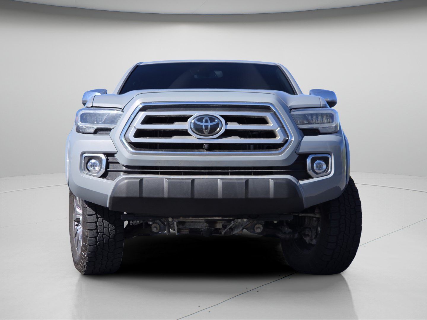 Used 2021 Toyota Tacoma Limited AWD/4WD image 3