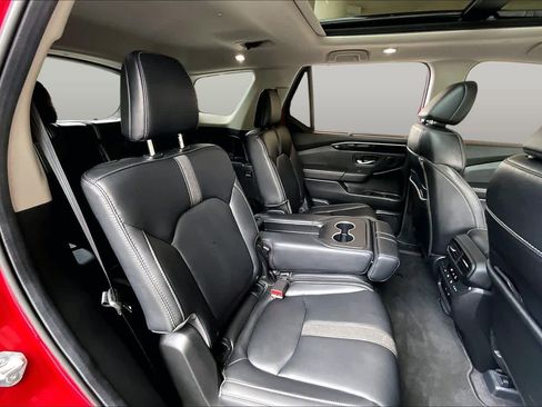 Used 2025 Honda Pilot Touring image 21