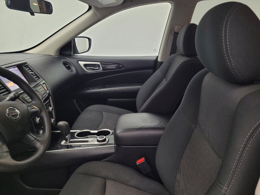 Used 2020 Nissan Pathfinder S AWD/4WD image 17