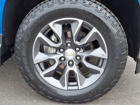 Certified 2022 Chevrolet Silverado 1500 LT w/ Z71 Off-Road Package AWD/4WD image 27