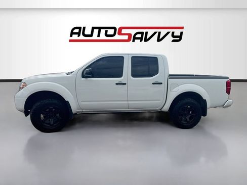Used 2021 Nissan Frontier SV w/ Midnight Edition Floor Mats AWD/4WD image 4