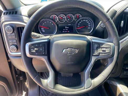 Used 2021 Chevrolet Silverado 1500 LT Trail Boss w/ Convenience Package II AWD/4WD image 10